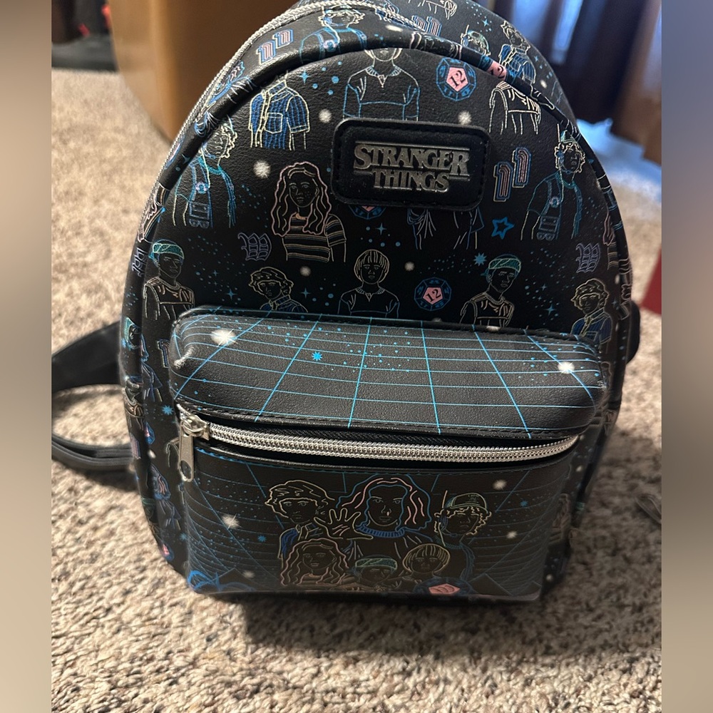 Stranger Things Funko backpack - Picture 2 of 3